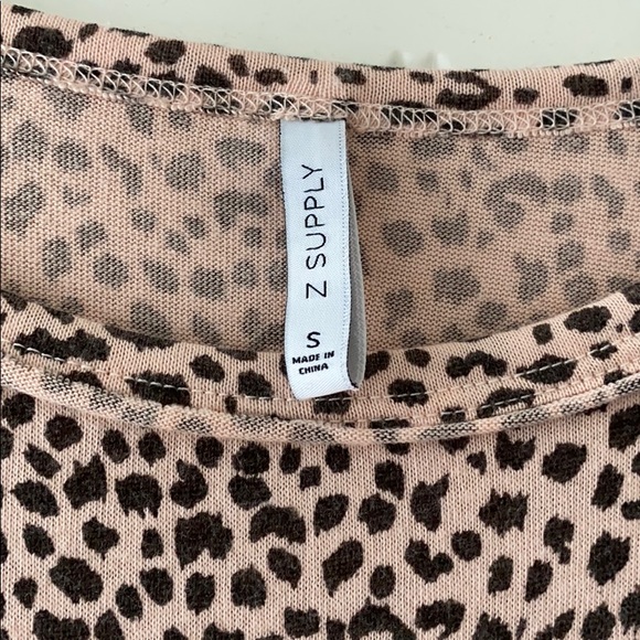 Pink leopard t shirt - Picture 3 of 3